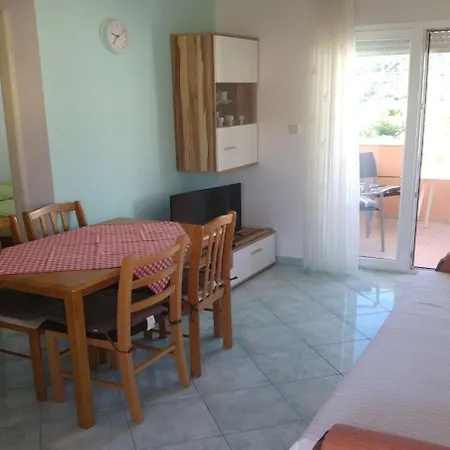 Διαμέρισμα Josi - 150 M From Sea *