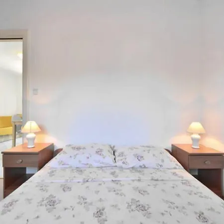 Josi - 150 M From Sea Vinisce