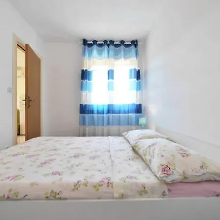 Josi - 150 M From Sea * Vinisce