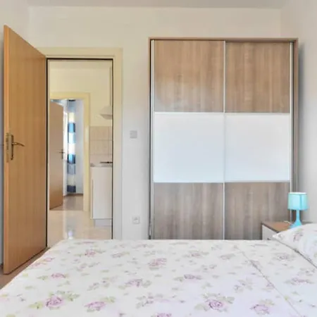 Apartment Josi - 150 M From Sea Vinisce