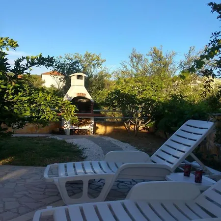 Josi - 150 M From Sea Apartment Vinisce