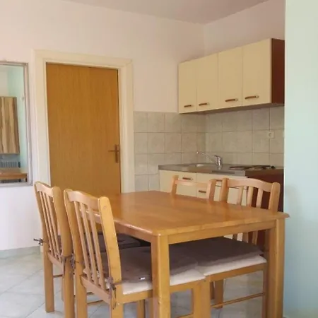 Josi - 150 M From Sea Apartment