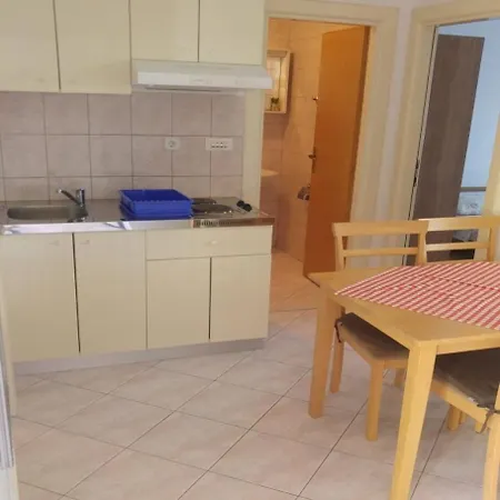 Josi - 150 M From Sea Apartment