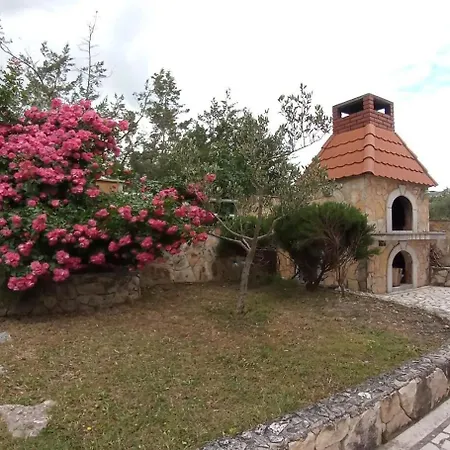 Apartment Josi - 150 M From Sea